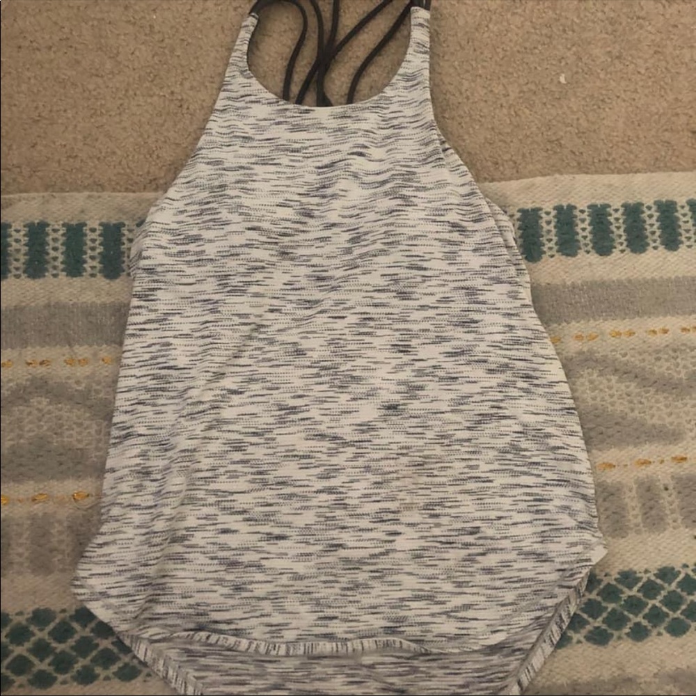 LULULEMON Lighten up tank